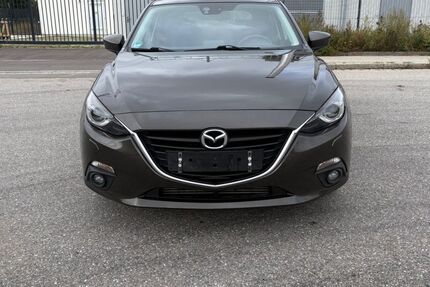 Mazda 3 163.416 km 9.000 € Augsburg 86156