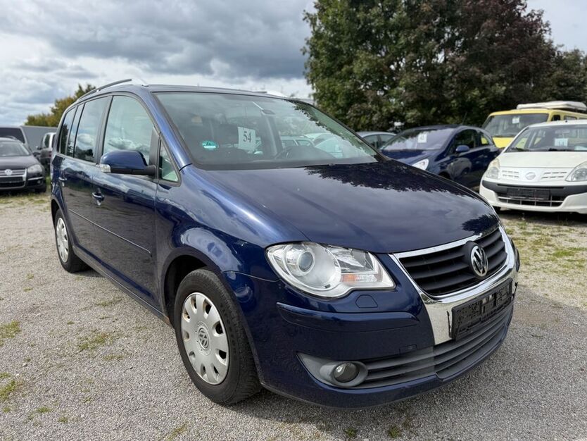 VW Touran 252.767 km 2.950 € Augsburg 86167