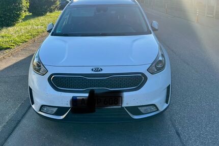 Kia Niro 211.000 km 10.200 &euro; Augsburg 86179