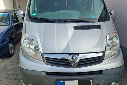 Opel Vivaro 148.000 km 7.450 &euro; Graben 86836
