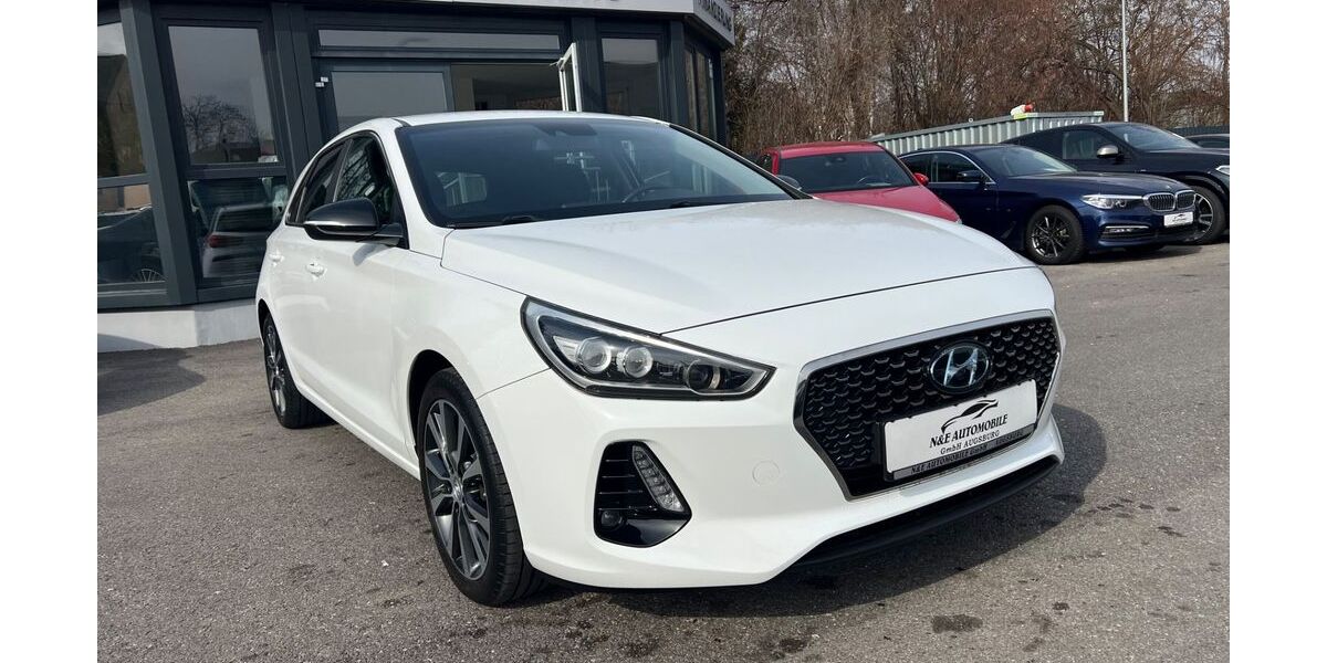 Hyundai i30 156.000 km 9.990 &euro; Augsburg 86165