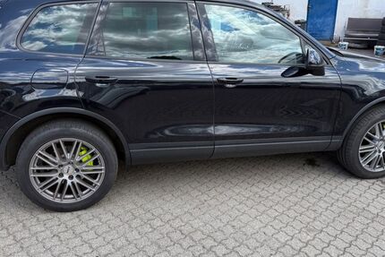 VW Touareg 237.548 km 12.499 &euro; Augsburg 86163