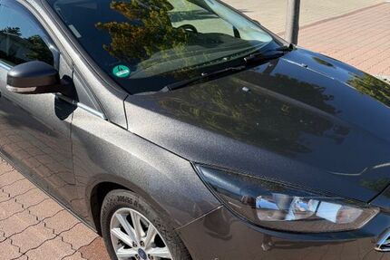 Ford Focus 211.000 km 6.900 € Scheuring 86937