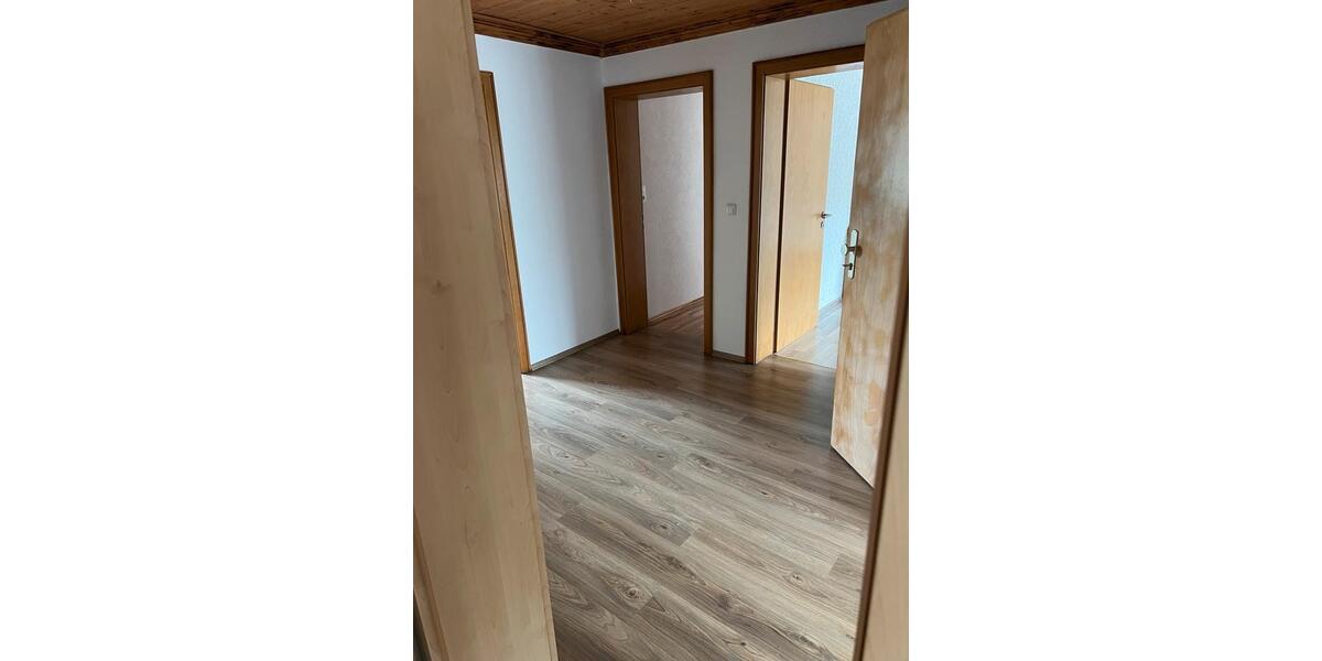 Etagenwohnung Fischach - 4 Zimmer, 95 m&sup2;, 1.100&euro; | Angebot:26638644