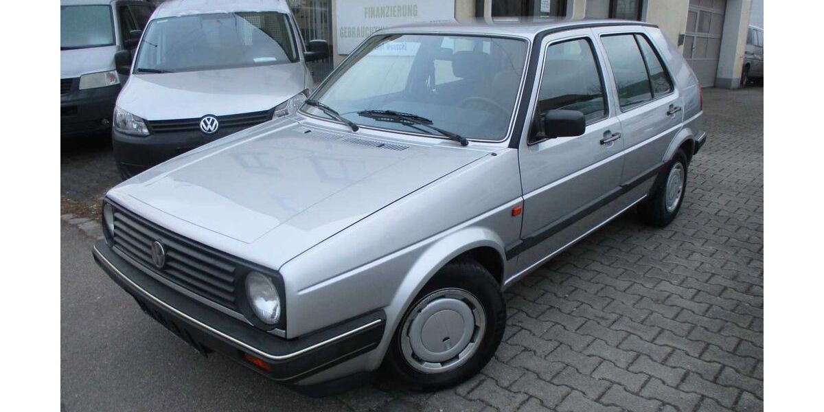 VW Golf 56.100 km 8.990 &euro; Augsburg 86167
