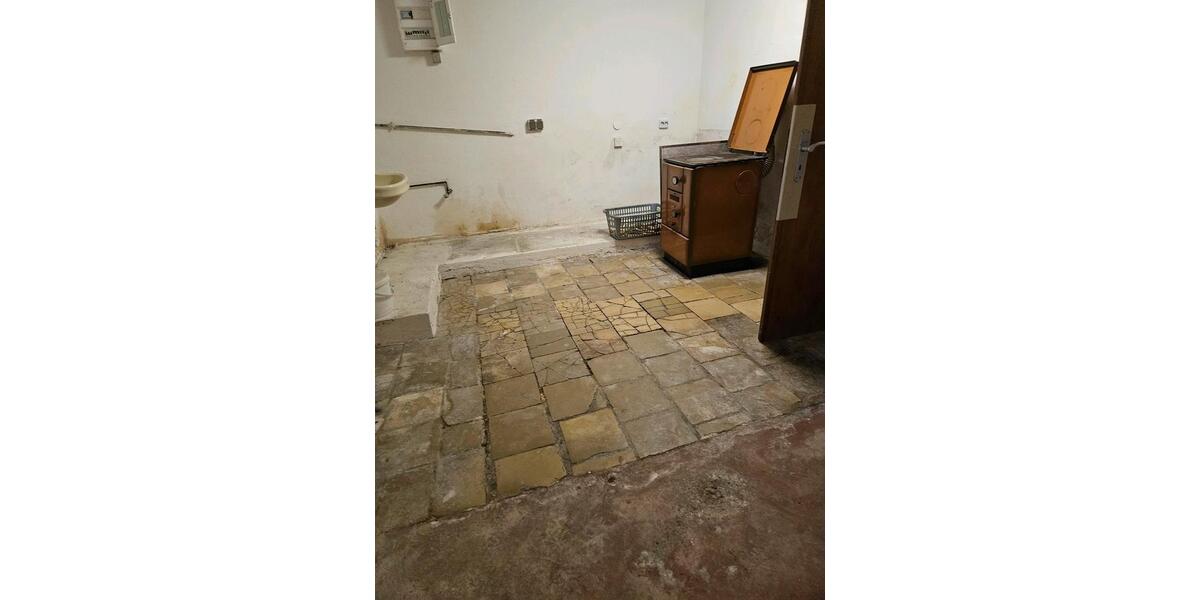 Einfamilienhaus Wertingen - 8 Zimmer, 197 m&sup2;, 295.000&euro; | Angebot:26699107