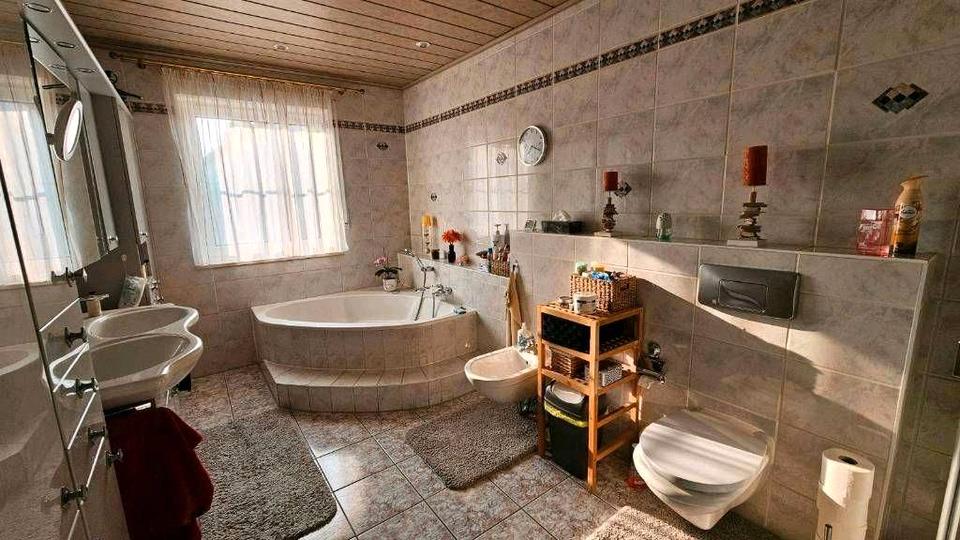 Doppelhaushälfte Königsbrunn - 9 Zimmer, 290 m&sup2;, 1.100.000&euro; | Angebot:26869510