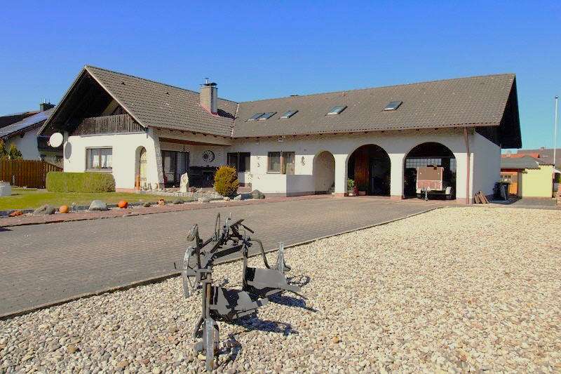 Haus zum Kaufen in Klosterlechfeld 929.000 € 303 m²