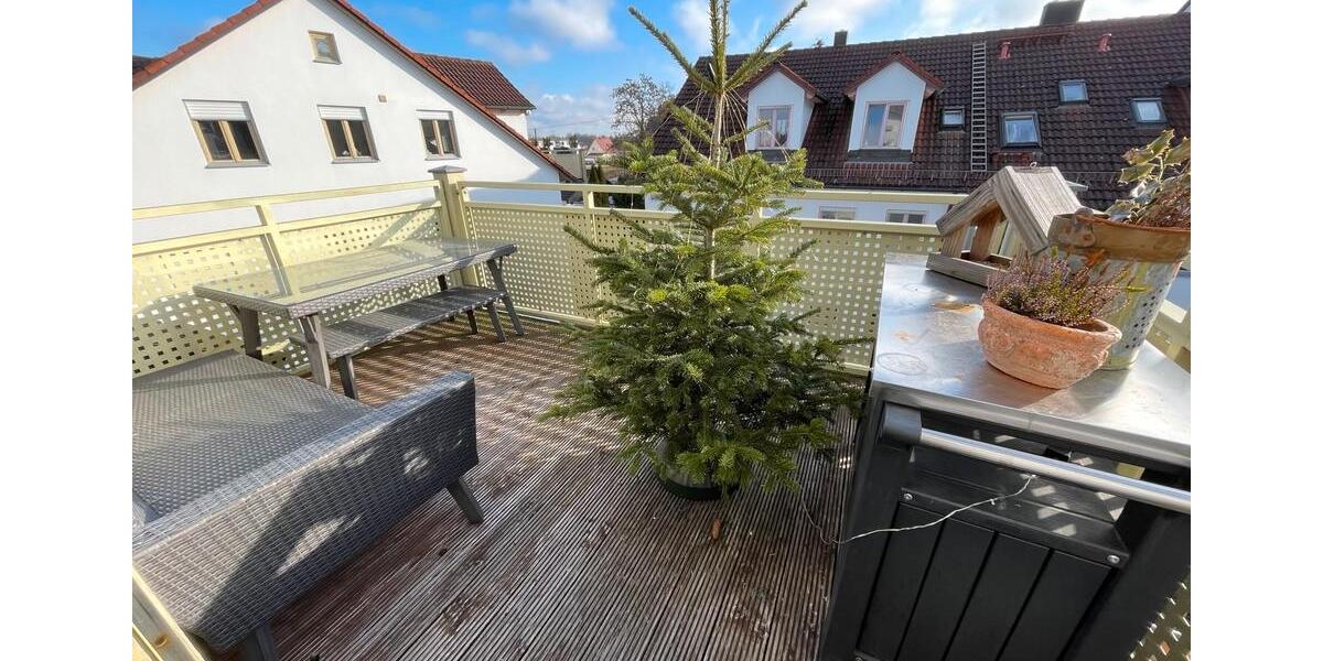 Dachgeschoßwohnung Langweid am Lech - 4 Zimmer, 100 m&sup2;, 385.000&euro; | Angebot:24984713