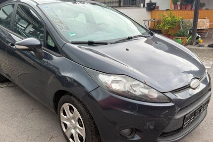 Ford Fiesta 300.000 km 1.990 € GELTENDORF 82269