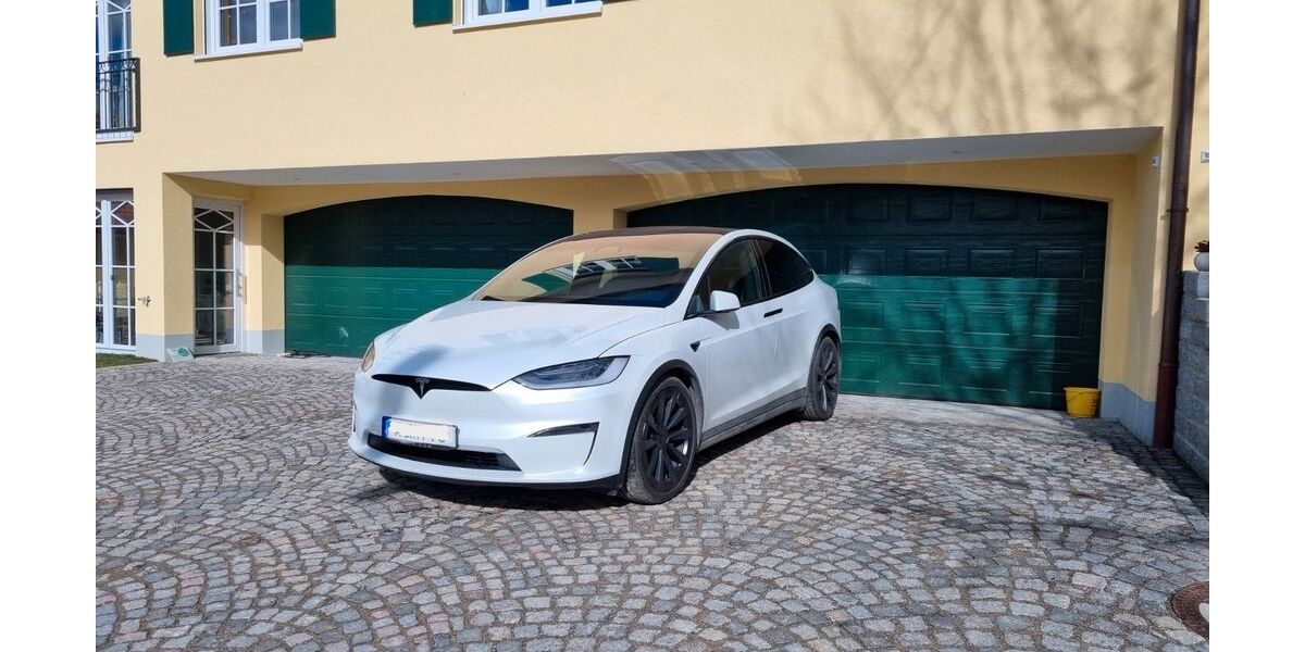 Tesla Model X 76.000 km 1.783 &euro; Graben 86836