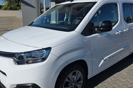 Toyota Proace City 56.950 km 25.999 &euro; Königsbrunn / Augsburg 86343