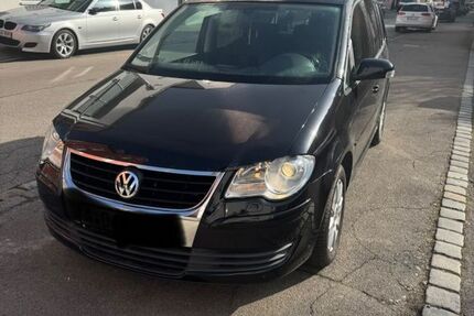 VW Touran 215.000 km 3.850 &euro; Augsburg 86152