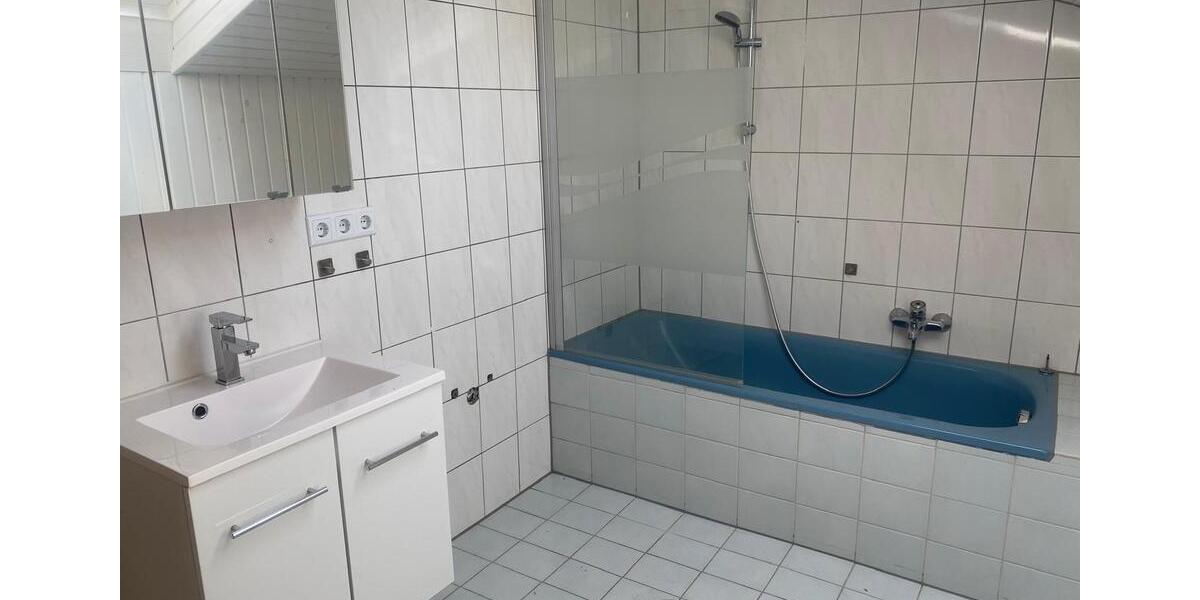 Dachgeschoßwohnung Odelzhausen - 3 Zimmer, 65 m&sup2;, 1.000&euro; | Angebot:26688597