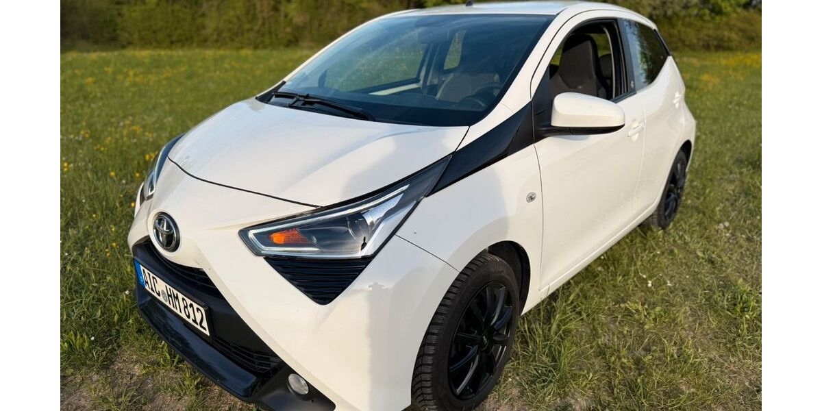 Toyota Aygo (X) 39.500 km 12.200 &euro; Augsburg 86169