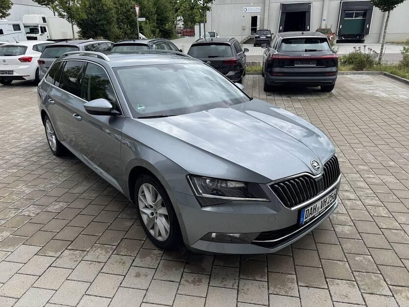 Skoda Superb 118.000 km 18.950 € Egenhofen OT Unterschweinbach 82281