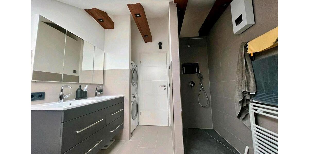 Dachgeschoßwohnung Ustersbach - 4 Zimmer, 112 m&sup2;, 1.350&euro; | Angebot:26704312