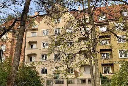 Haus zum Kaufen in Augsburg 2.690.000 € 820.36 m² 32 zimmer