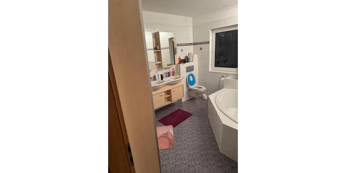 Doppelhaushälfte Moorenweis - 5 Zimmer, 129 m&sup2;, 2.500&euro; | Angebot:25419690