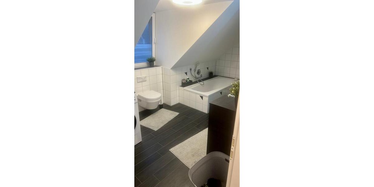 Dachgeschoßwohnung Augsburg Haunstetten-Siebenbrunn - 2 Zimmer, 58 m&sup2;, 1.080&euro; | Angebot:24432664