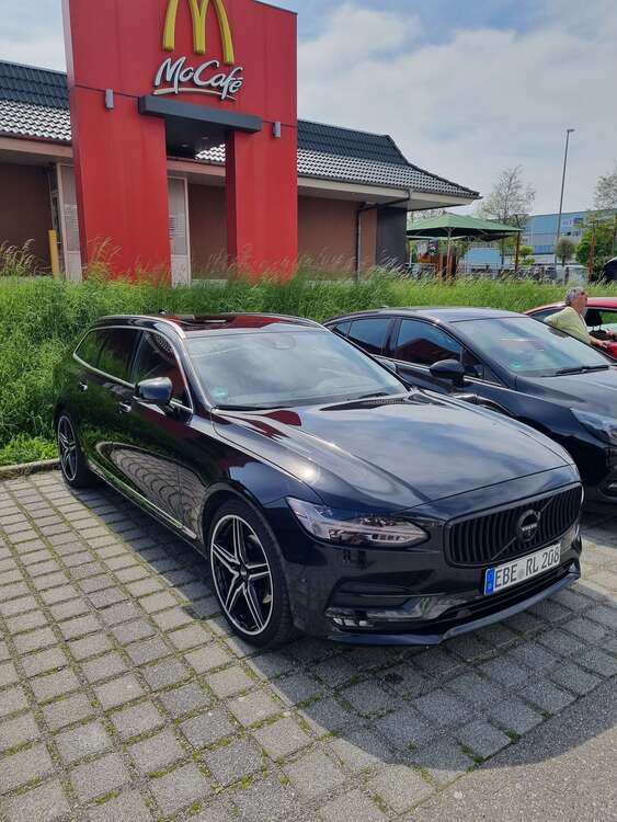 Volvo V90 215.000 km 11.000 € Augsburg 86153