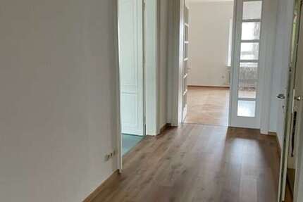 Wohnung zum Mieten in Augsburg 2.000 € 183.4 m²