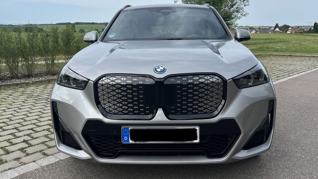 BMW iX1 8.800 km 51.000 &euro; Ried 86510