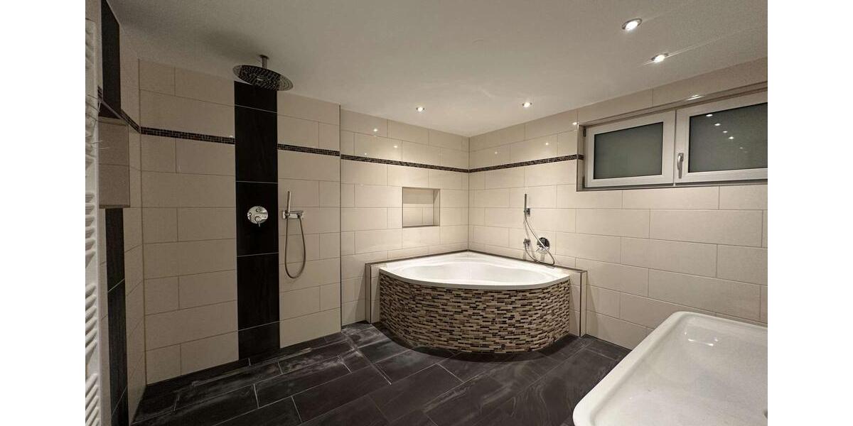 Etagenwohnung Friedberg - 3 Zimmer, 118 m&sup2;, 1.600&euro; | Angebot:26632572