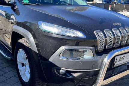 Jeep Cherokee 137.000 km 14.600 € Königsbrunn 86343