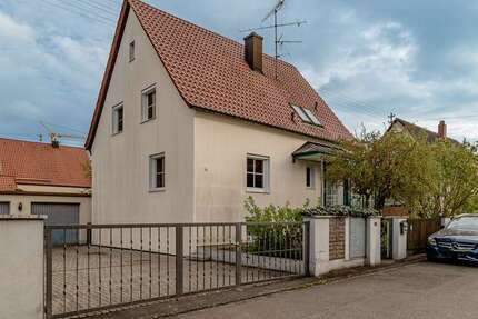 Haus Augsburg / Lechhausen Lechhausen - 4 Zimmer, 106 m&sup2;, 575.000&euro; | Angebot:26428672