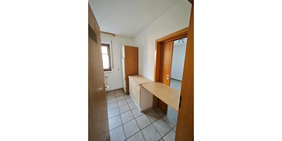 Etagenwohnung Augsburg Innenstadt - 3 Zimmer, 77 m&sup2;, 700&euro; | Angebot:25650992