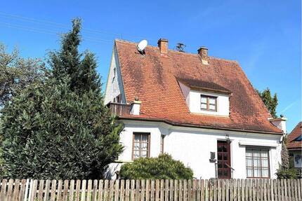 *Rarität* Traum Grundstück mit Weitblick und sanierungsbedürftigem Häuschen aus