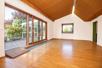 Haus Diedorf - 6 Zimmer, 215 m&sup2;, 669.000&euro; | Angebot:25271132