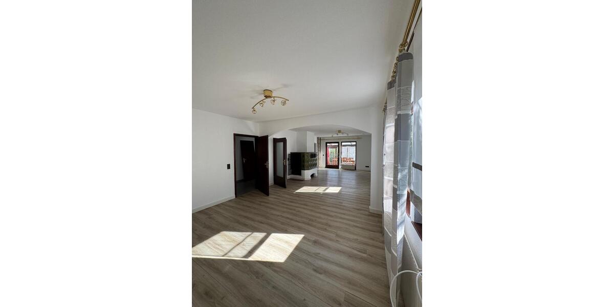 Einfamilienhaus Sulzemoos - 6 Zimmer, 180 m&sup2;, 2.000&euro; | Angebot:24836498