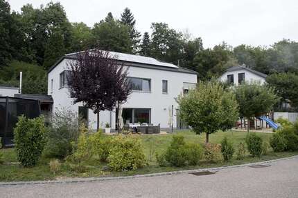 Haus Gablingen - 5 Zimmer, 200 m&sup2;, 2.900&euro; | Angebot:26759736
