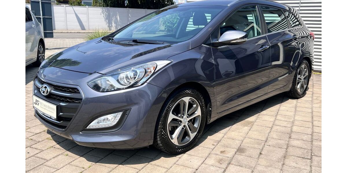 Hyundai i30 63.000 km 13.950 &euro; Königsbrunn 86343