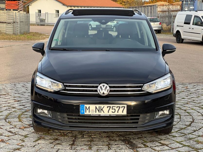 VW Touran 142.047 km 14.300 € Freienried 86495