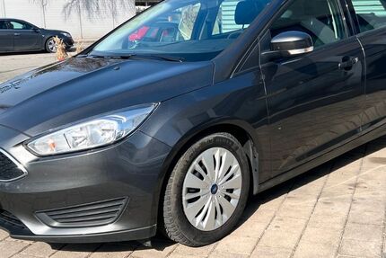 Ford Focus 99.980 km 9.950 &euro; Königsbrunn 86343