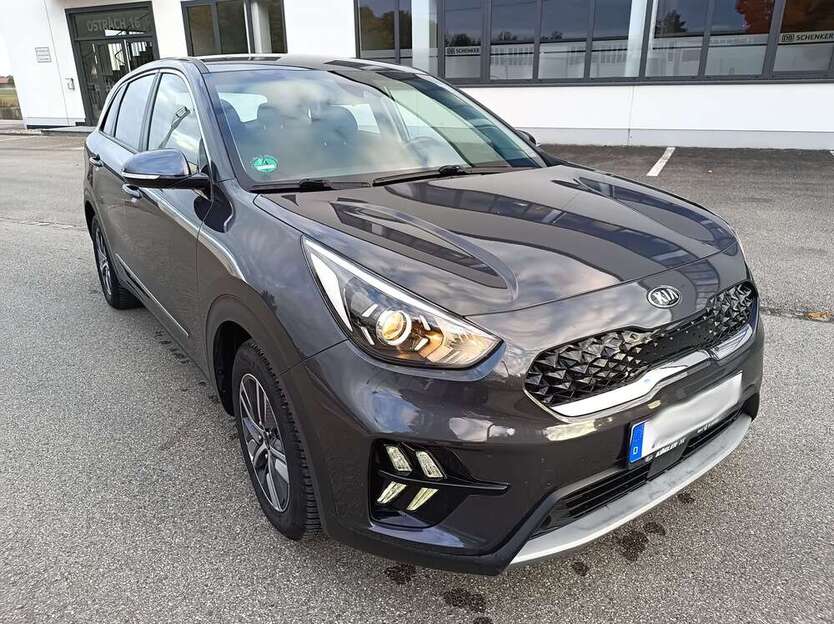 Kia Niro 72.021 km 18.800 € Augsburg 86167