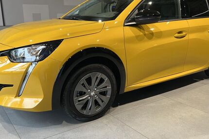 Peugeot 208 15.754 km 19.990 € Augsburg 86179