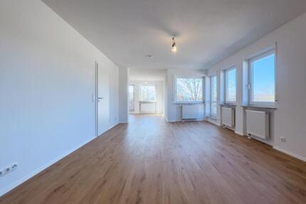 Exklusives Penthouse mit großzügiger Dachterrasse – Erstbezug nach Sanierung