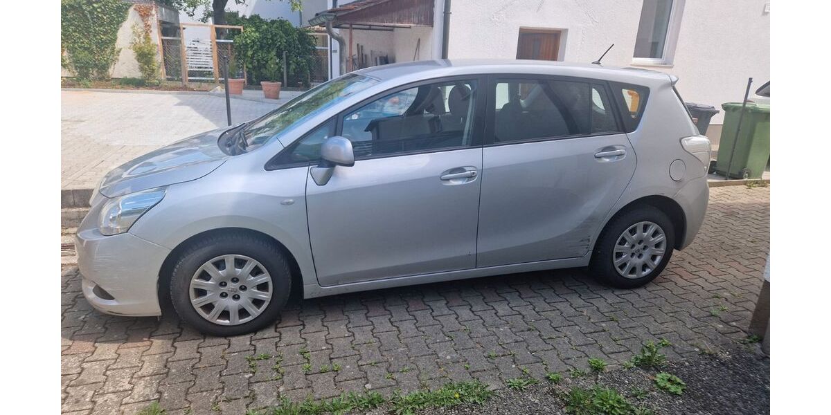 Toyota Verso 270.682 km 5.500 &euro; Augsburg 86199