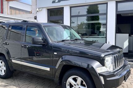 Jeep Cherokee 187.000 km 8.900 € Königsbrunn 86343
