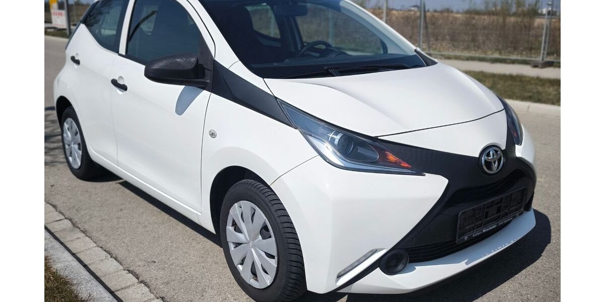 Toyota Aygo (X) 85.059 km 6.950 &euro; Augsburg 86179