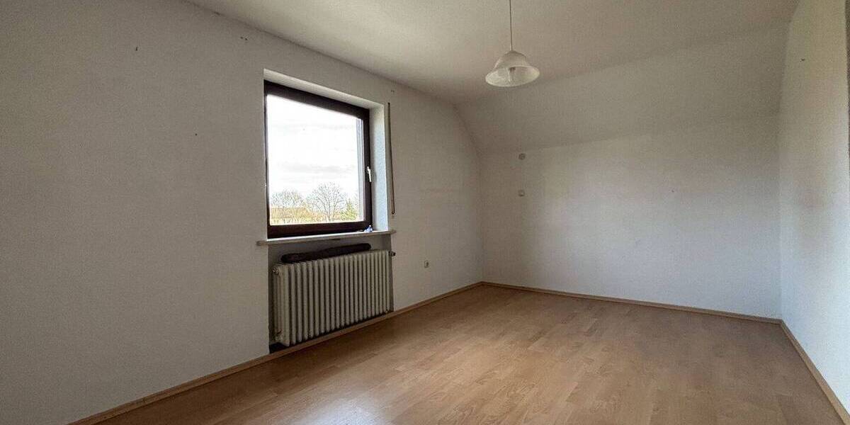 Einfamilienhaus Dinkelscherben - 8 Zimmer, 174 m&sup2;, 348.000&euro; | Angebot:26246184