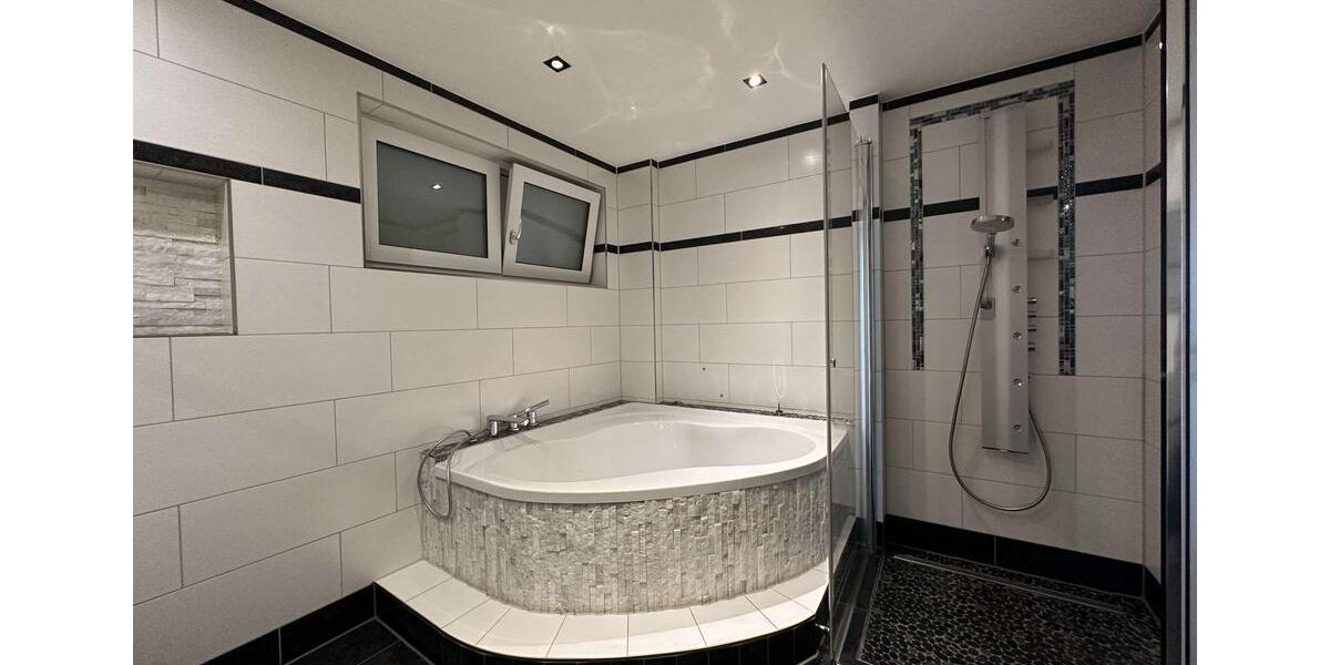 Erdgeschoßwohnung Friedberg - 3 Zimmer, 126 m&sup2;, 1.950&euro; | Angebot:26648210