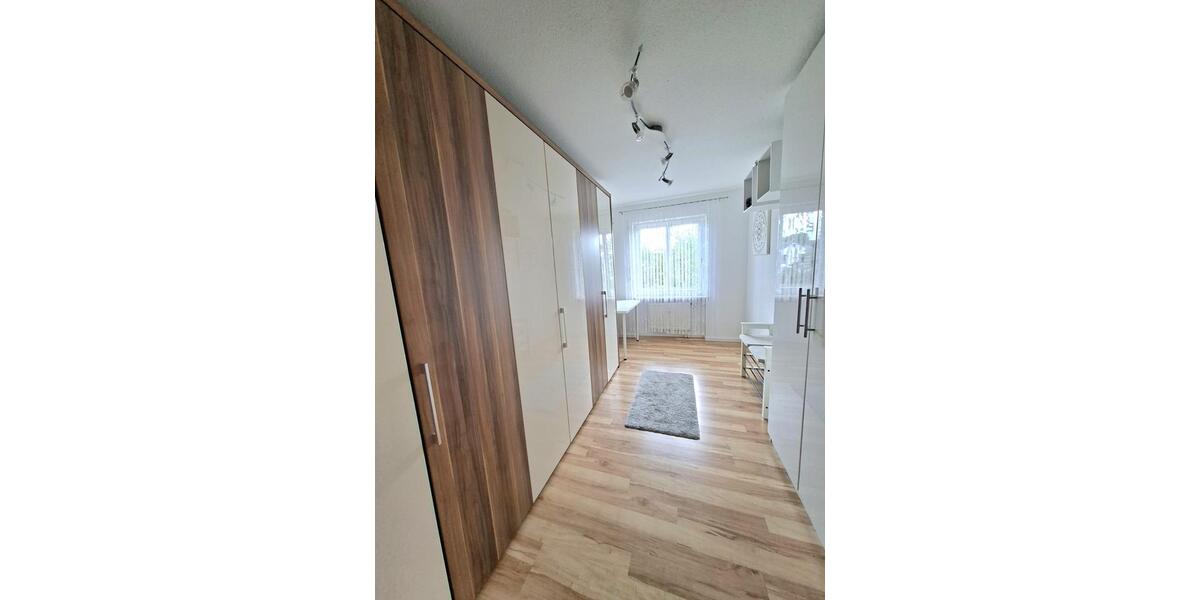 Etagenwohnung Gersthofen - 3 Zimmer, 67 m&sup2;, 310.000&euro; | Angebot:27091022