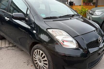 Toyota Yaris 195.000 km 1.999 € GELTENDORF 82269