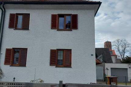 Charmante Doppelhaushälfte mit Garten 5 zimmer