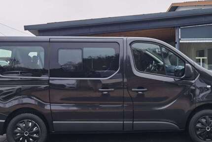 Opel Vivaro 150.314 km 17.890 &euro; Welden 86465